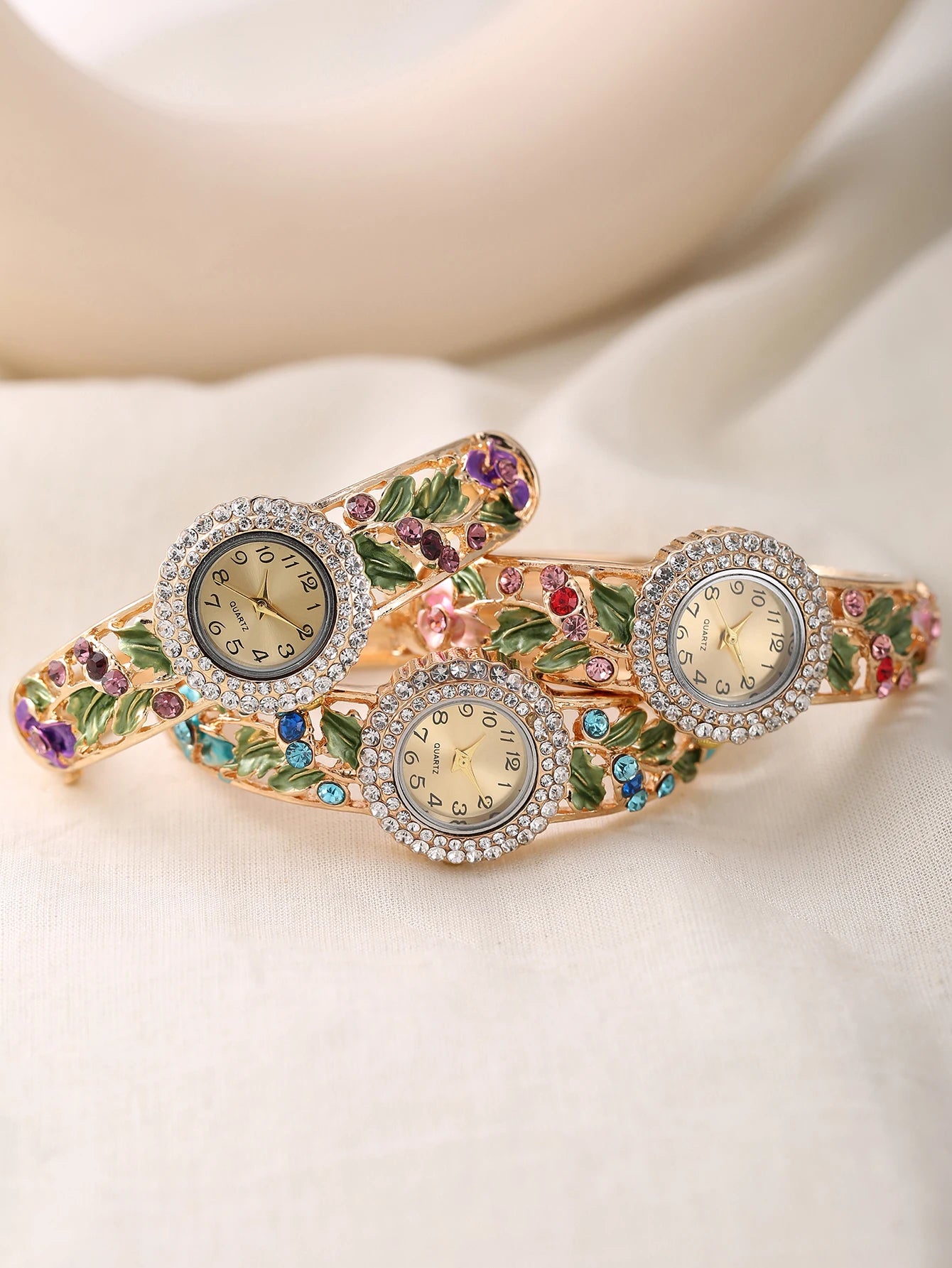 RAQUEL Flowery Vintage Watch