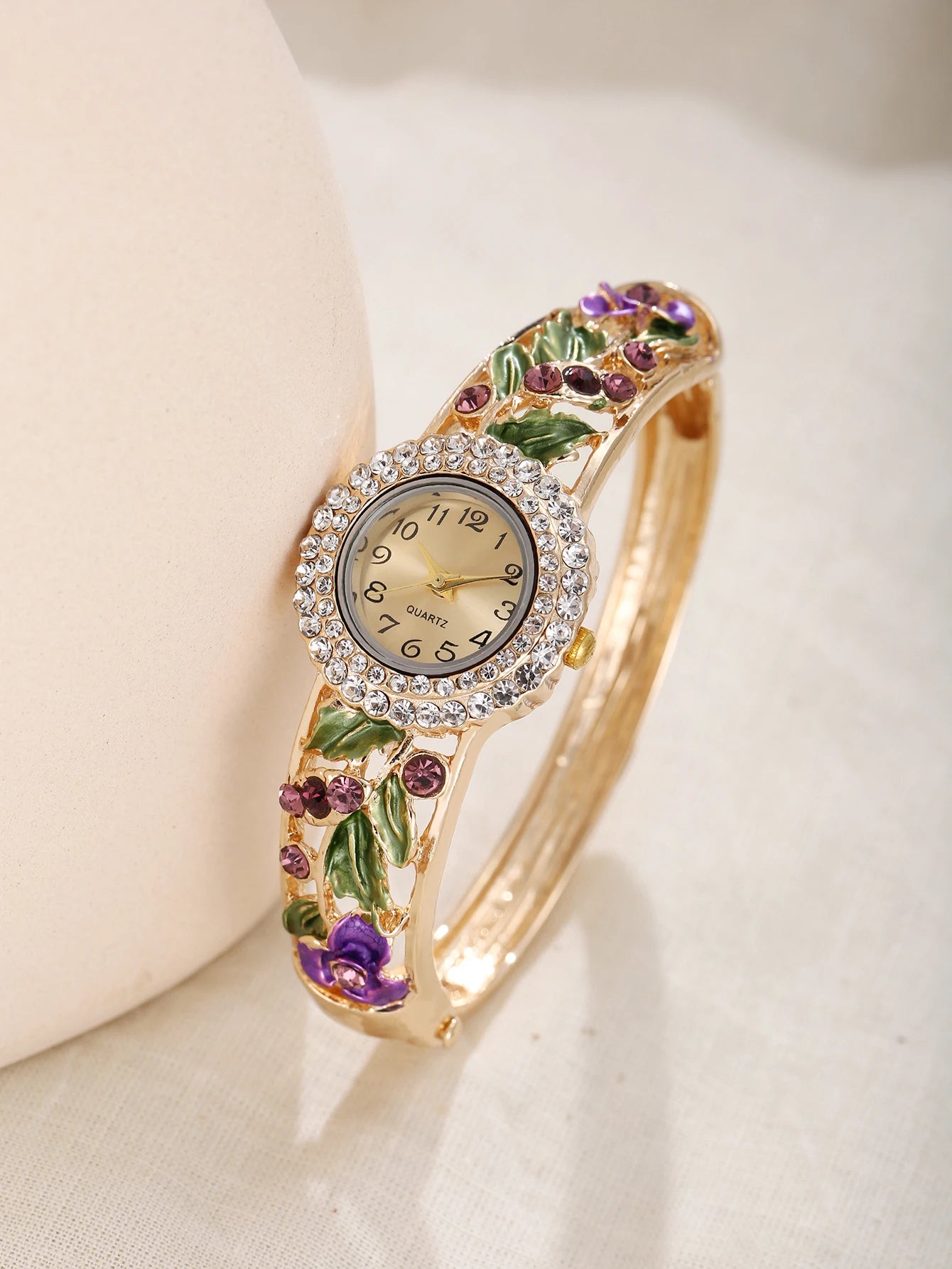 RAQUEL Flowery Vintage Watch